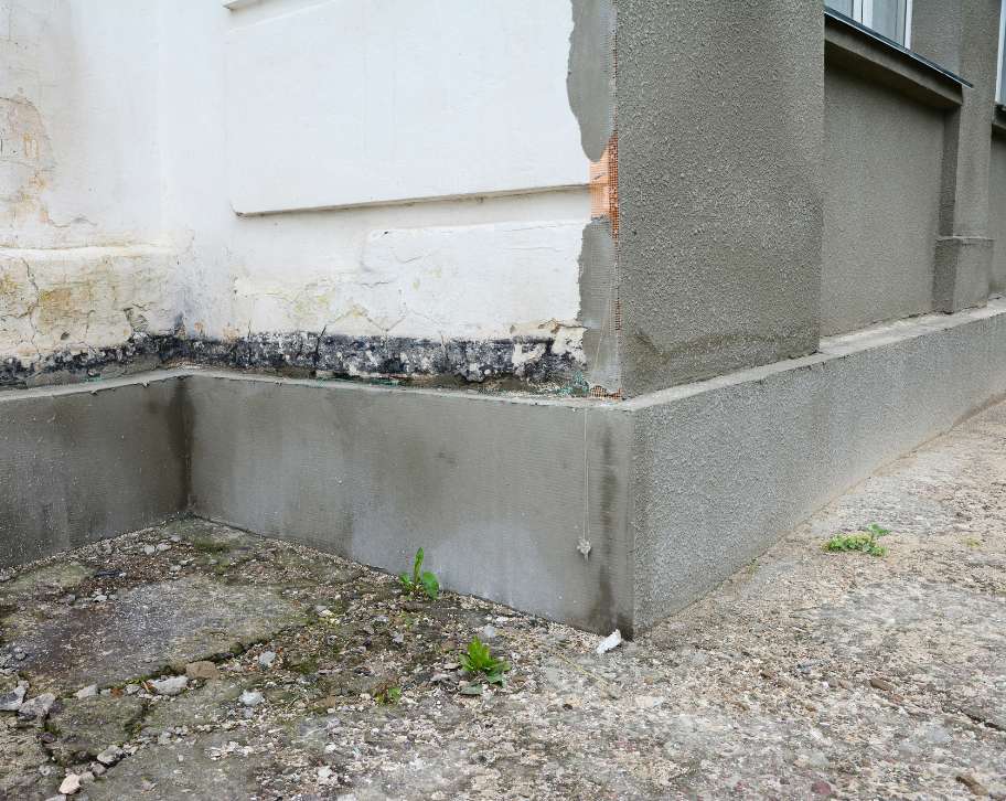 Cement Parging vs Painting for Concrete Foundation